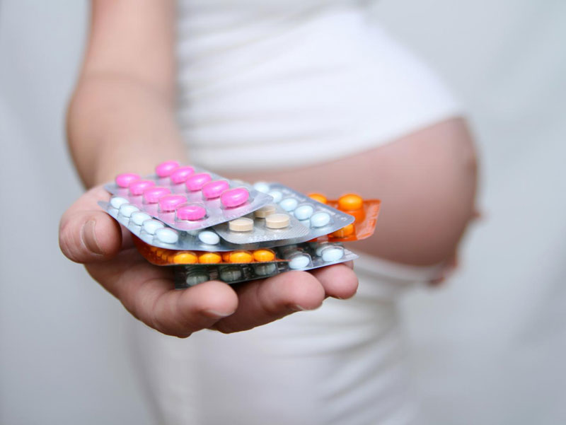 Phụ nữ mang thai phải tuân theo đơn thuốc của bác sĩ