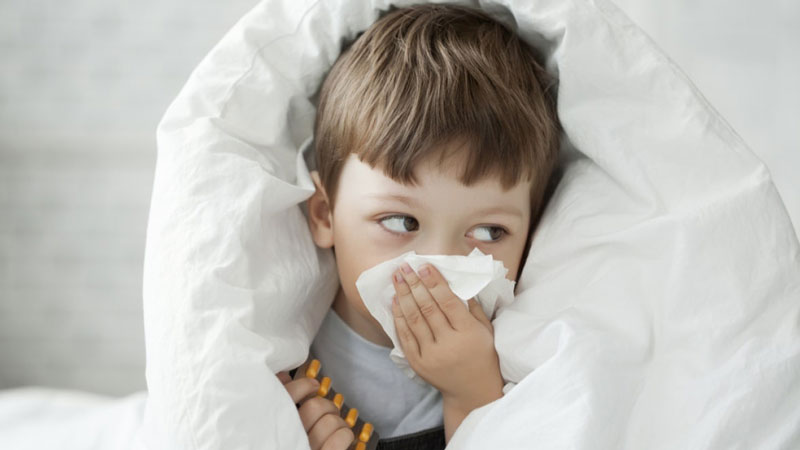 Cảm lạnh có thể dẫn đến nhiễm trùng tai ở trẻ