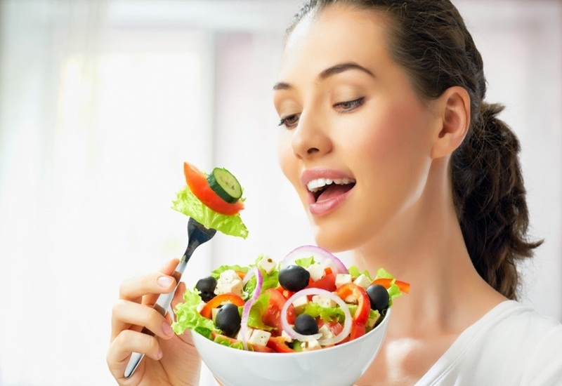 Nên chia nhỏ các bữa ăn để tránh tạo áp lực cho dạ dày
