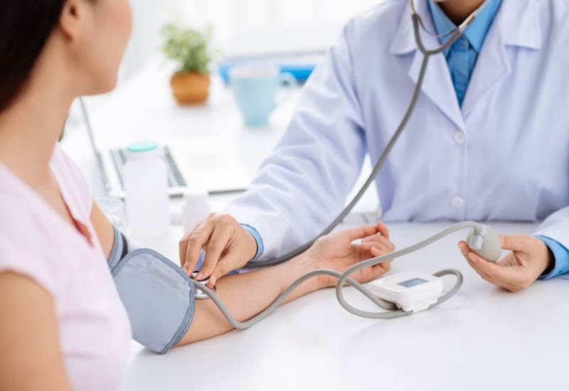 Nhiều người bị tăng huyết áp khi gặp bác sĩ