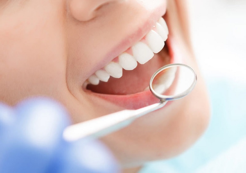 Khám nha khoa định kỳ để duy trì hàm răng khỏe mạnh