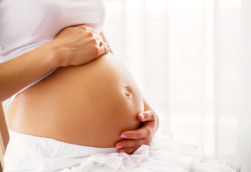 Thăm khám trước khi lên kế hoạch mang thai để tránh lây bệnh sang cho con