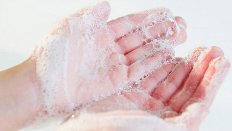 Quan hệ tình dục xong nên rửa tay sạch sẽ