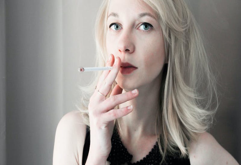 Phụ nữ hút thuốc lá chủ động hay thụ động đều có thể bị mắc ung thư phổi