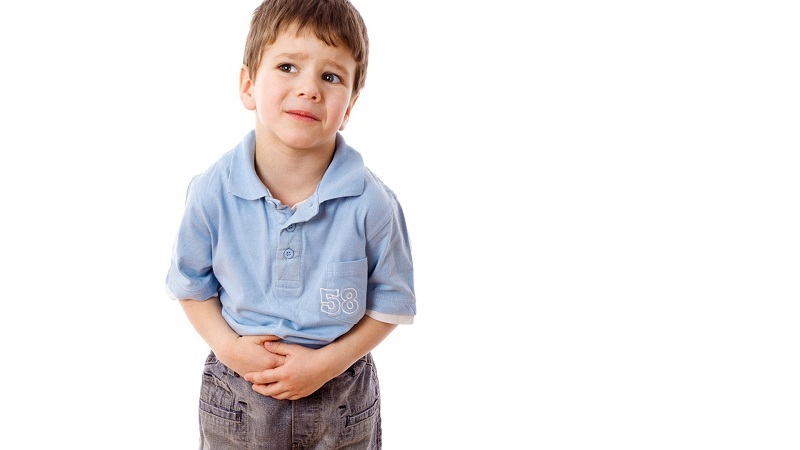 Trẻ bị đau bụng rất nguy hiểm có thể do trẻ bị nhiễm giun 
