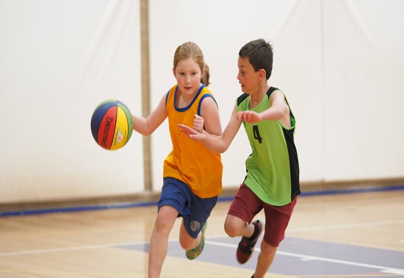 Khuyến khích trẻ tập thể thao để tăng cường sức đề kháng