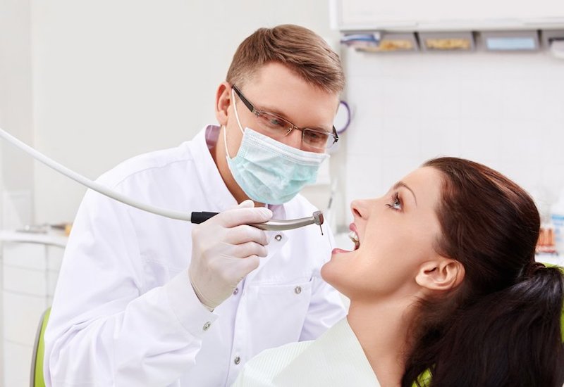 Bệnh nhân nên đi khám nha khoa khi dấu hiệu viêm lợi răng khôn không được cải thiện