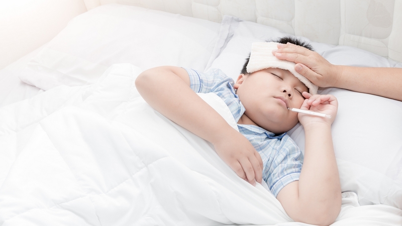 Trẻ mắc cúm A cần được chăm sóc đúng cách