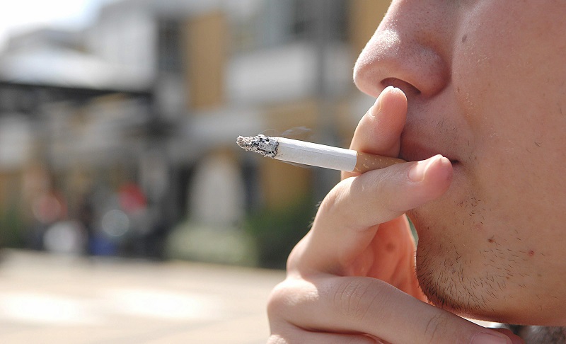 Người hút thuốc nhiều năm nên được kiểm tra phổi thường xuyên