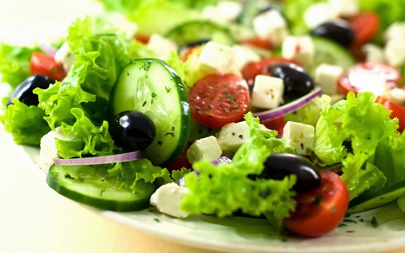 Người bị suy hô hấp nên ưu tiên rau xanh trong chế độ ăn của mình