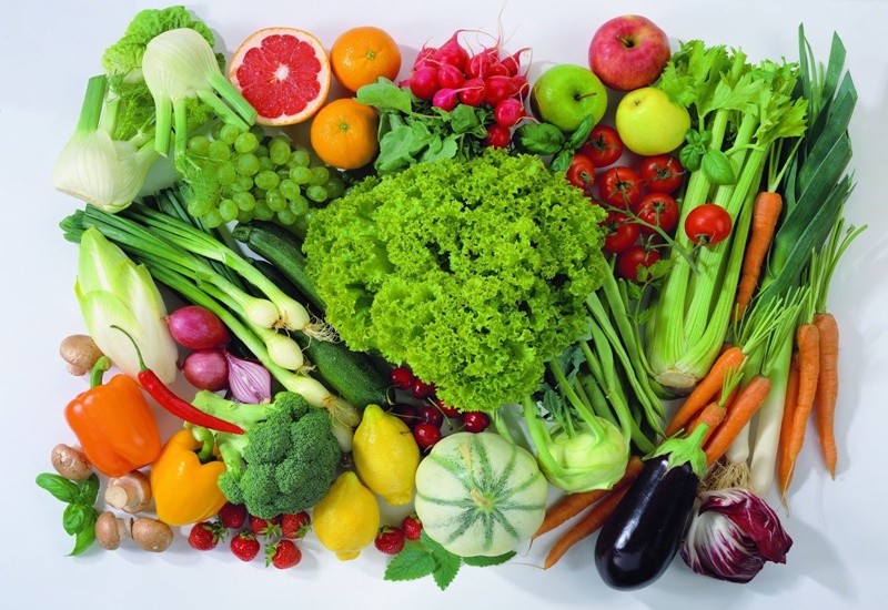 Rau xanh và trái cây mang lại nhiều lợi ích cho hệ tiêu hóa