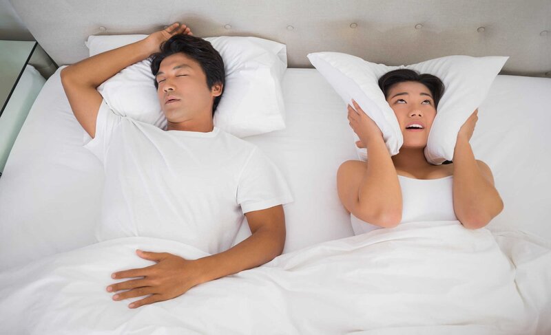 Tật nghiến răng khi ngủ ảnh hưởng lớn đến giấc ngủ của bạn và người xung quanh
