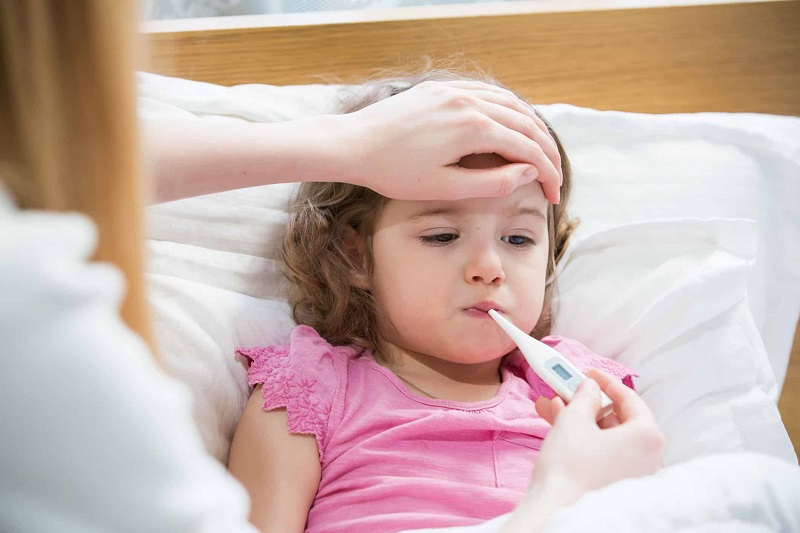 Viêm đường hô hấp cấp Adenovirus khiến trẻ bị sốt cao 