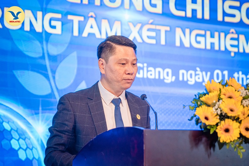 Ông Vũ Xuân Bảng -  Giám đốc MEDLATEC Bắc Giang phát biểu cảm ơn trong Lễ đón nhận chứng chỉ