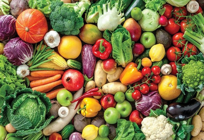Người bệnh nên tiêu thụ nhiều loại rau củ quả để bổ sung chất xơ cho cơ thể