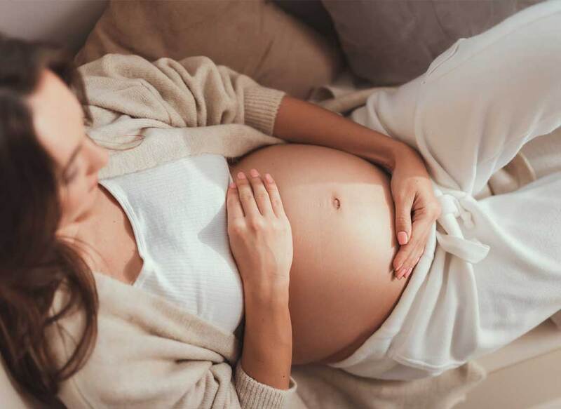 Những mẹ bầu dễ có nguy cơ sảy thai hoặc sinh non nên đặt vòng để giảm thiểu rủi ro