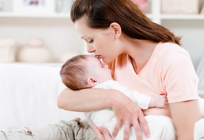 Mẹ bầu cần lưu ý khi chăm sóc con trong quá trình mang thai