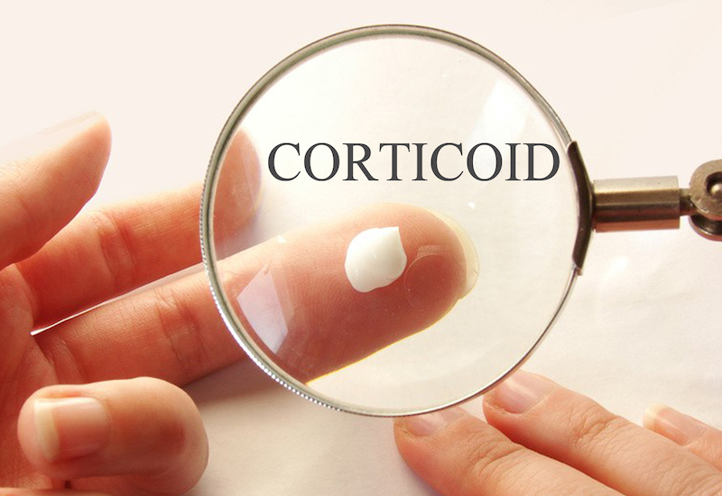 Corticoid có thể được bào chế theo nhiều dạng khác nhau như kem bôi, xịt mũi hoặc viên uống