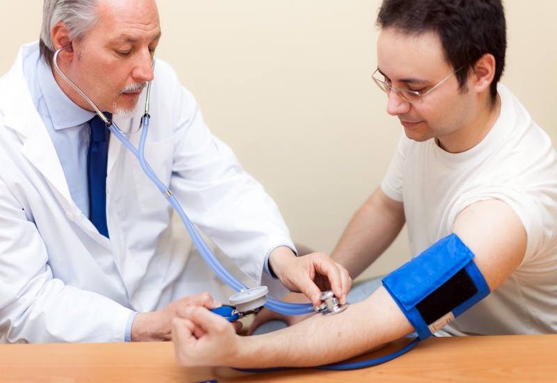 Khám huyết áp giúp giảm nguy cơ tai biến và tử vong do huyết áp cao trong tương lai