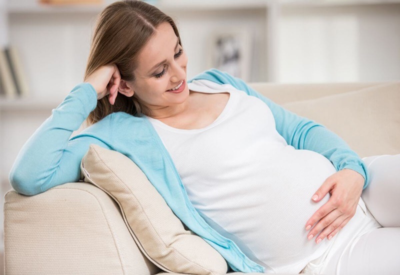 Mẹ bầu nên nghỉ ngơi hợp lý để đảm bảo có một thai kỳ khỏe mạnh