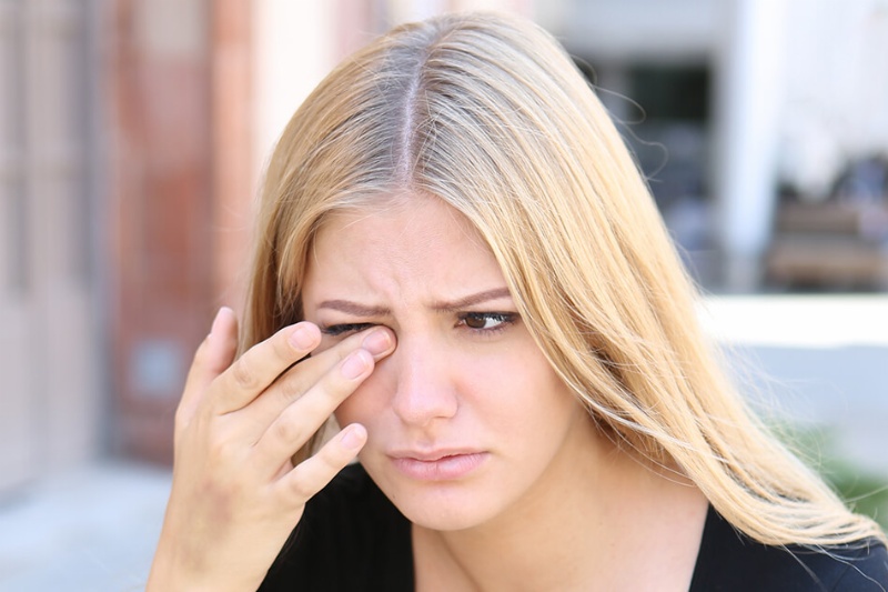 Rách võng mạc có thể gây ảnh hưởng đến thị lực của người bệnh