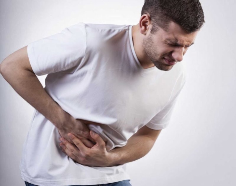 Đau vùng thượng vị là triệu chứng đau dạ dày thường gặp