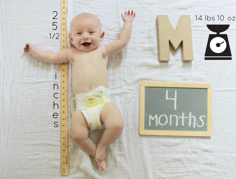 Trẻ sơ sinh 4 tháng tuổi có nhiều sự thay đổi so với khi mới chào đời