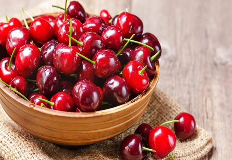 Cherry có vị ngọt và giòn, rất dễ ăn