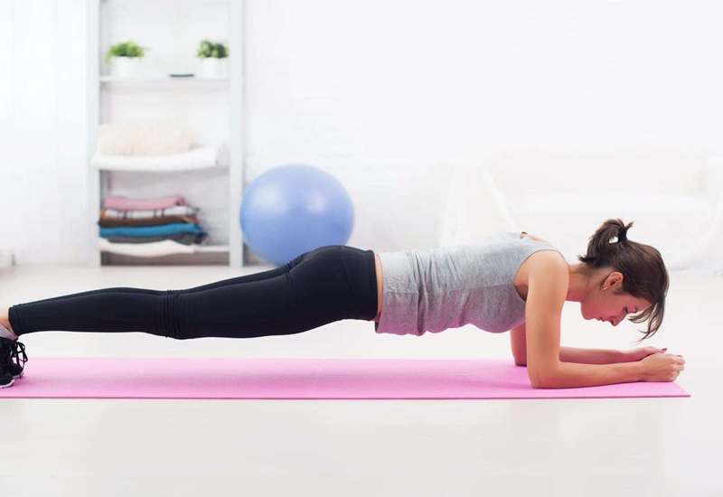 Bài tập Plank vào buổi tối giúp bạn cải thiện vóc dáng