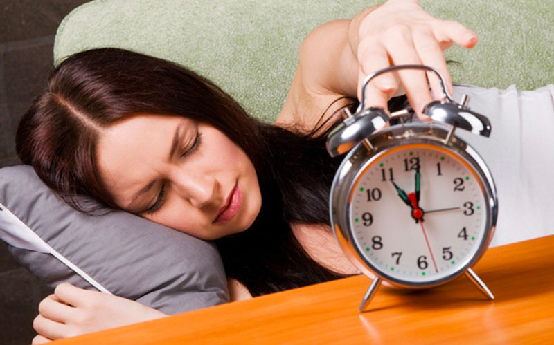 Nhiều vấn đề về sức khỏe bị ảnh hưởng khi ngủ nhiều