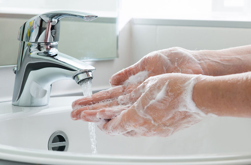 Chúng ta nên hình thành thói quen vệ sinh tay