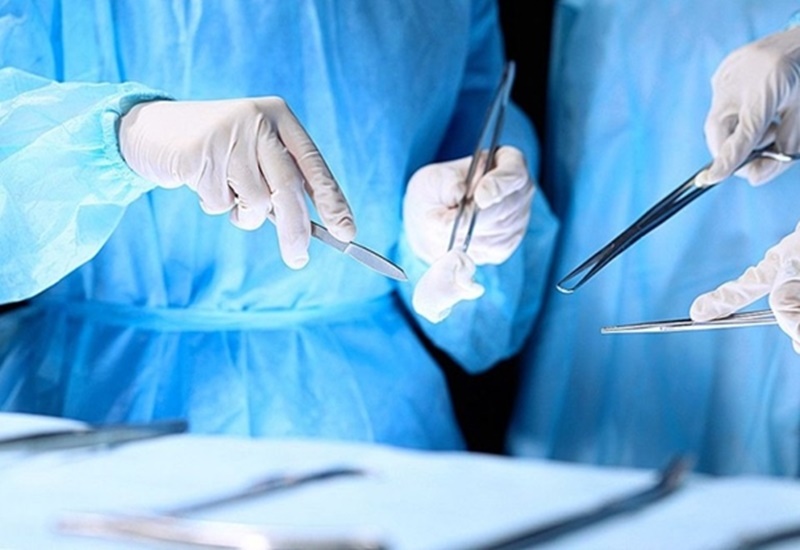 Phẫu thuật là phương pháp giúp điều chỉnh lại phần xương bị gãy