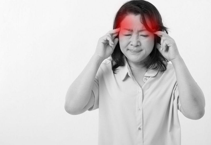 Chóng mặt, đau đầu, choáng váng là những triệu chứng có thể xảy ra sau khi dùng thuốc Amlor