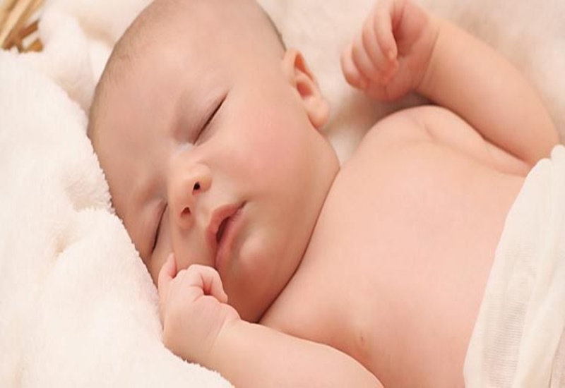Trẻ sơ sinh thường ngủ rất nhiều