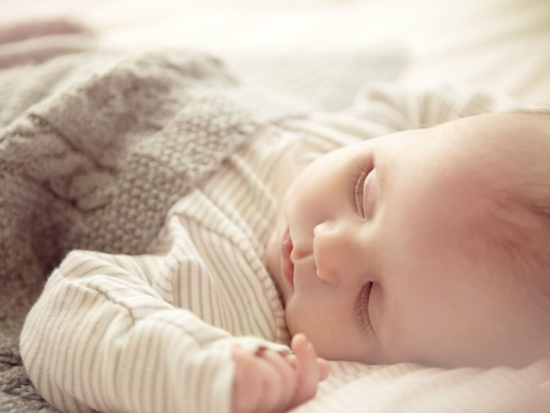 Từ 3 tháng trẻ mới có chu kỳ giấc ngủ của người trưởng thành