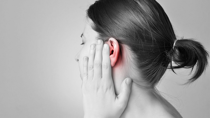 Viêm sụn vành tai gây chảy dịch bất thường mà bạn không nên chủ quan