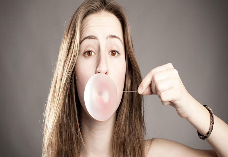 Đừng nhai kẹo cao su khi đang bị đau quai hàm