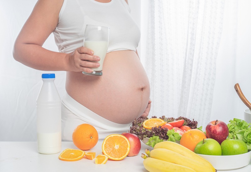 Mẹ bầu cần có chế độ dinh dưỡng hợp lý để thai nhi phát triển khỏe mạnh