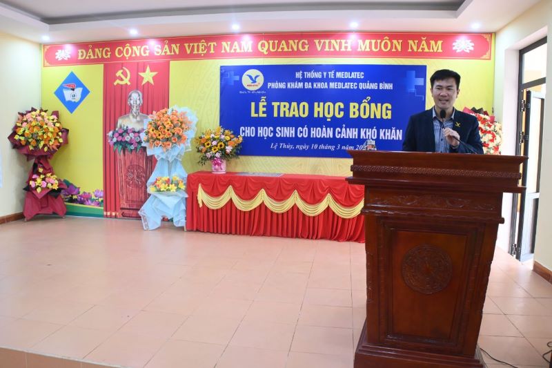 Ông Trần Công Tâm - Phó Giám đốc MEDLATEC Quảng Bình phát biểu tại buổi lễ 