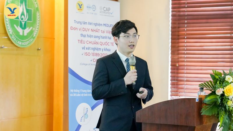 ThS.BSNT Vũ Anh Tuấn - Trưởng phòng Hóa sinh, Trung tâm Xét nghiệm MEDLATEC Việt Nam báo cáo chuyên đề “Cập nhật các xét nghiệm tim mạch trong chẩn đoán và điều trị”