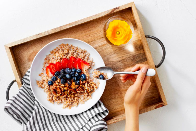 Bữa sáng đầy đủ dưỡng chất để bảo vệ sức khỏe