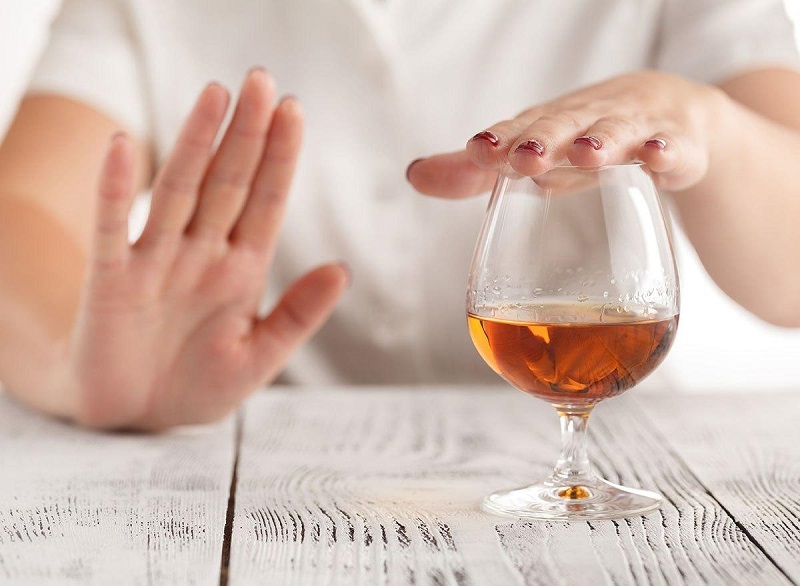 Hãy loại bỏ bia rượu và các đồ uống có hại để tránh ảnh hưởng đến việc thụ thai 
