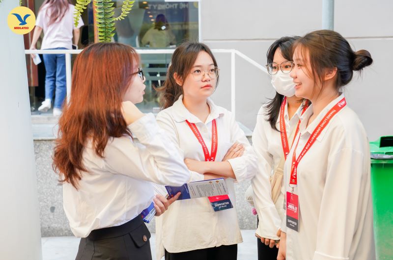 Đại học Thăng Long là cơ sở đào tạo đa ngành nghề, ứng dụng mô hình đào tạo - học tập theo môi trường làm việc thực tế. Sinh viên tại đây không chỉ được trau dồi về kiến thức mà còn được rèn luyện đầy đủ các kỹ năng phục vụ nghề nghiệp. 