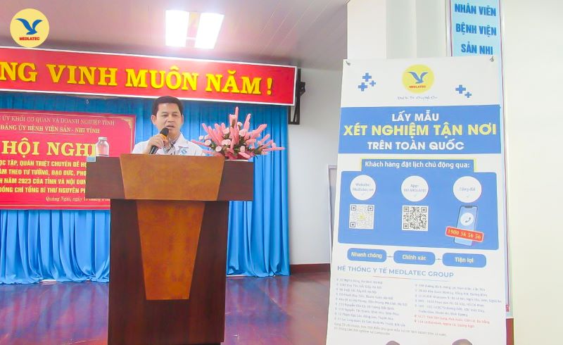 Ông Nguyễn Đình Tuyến - Giám đốc BV Sản nhi Quảng Ngãi phát biểu khai mạc chương trình 