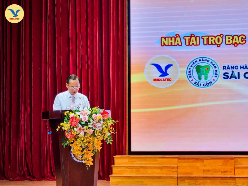 PGS.TS Nguyễn Trung Kiên - Hiệu trưởng Đại học Y Dược Cần Thơ phát biểu khai mạc Ngày hội việc làm 2023 