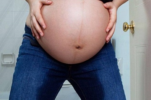 Siêu âm định kỳ, khám thai thường xuyên cũng là cách giảm thiểu hiện tượng rỉ ối