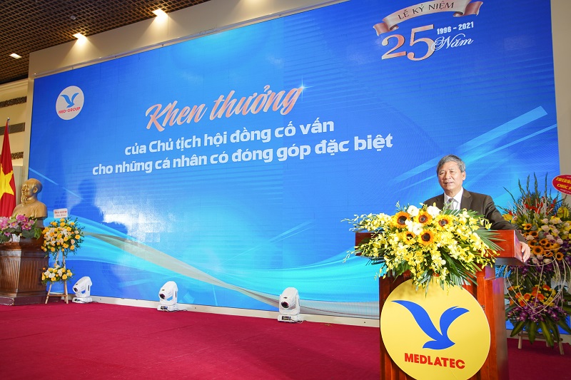 GS.AHLĐ Nguyễn Anh Trí - Chủ tịch Hội đồng cố vấn MEDLATEC phát biểu tại buổi lễ