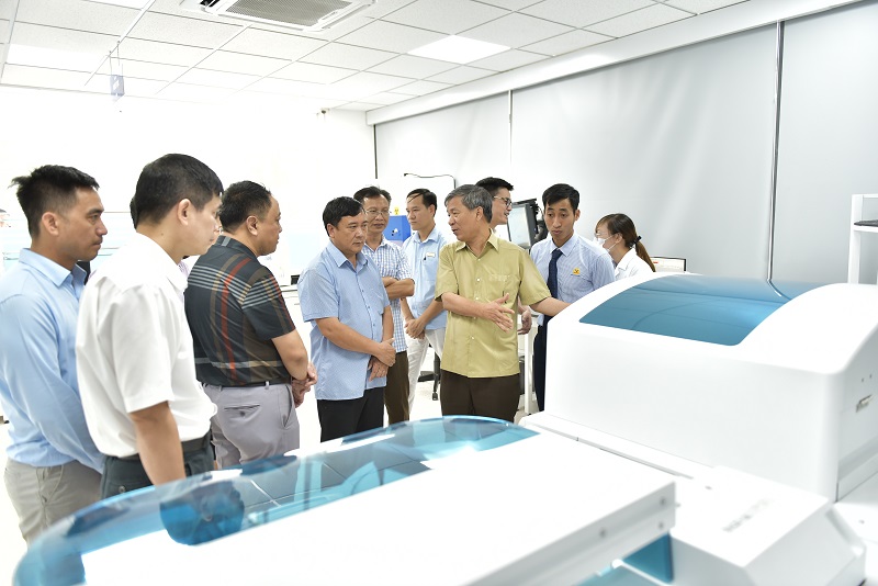 Với hệ thống máy xét nghiệm hiện đại, MEDLATEC Quảng Ninh đáp ứng hầu hết các xét nghiệm phục vụ theo dõi, chăm sóc sức khỏe người dân