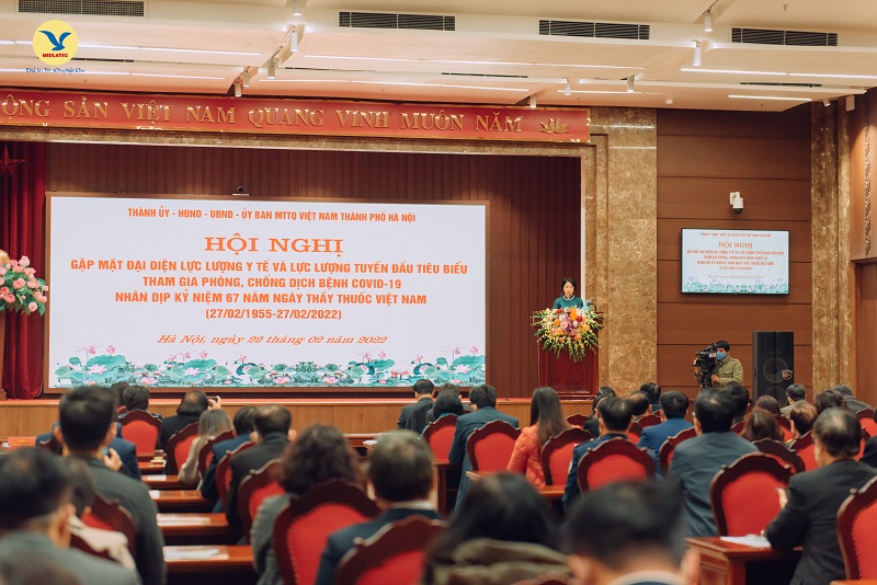 Giám đốc Sở Y tế Hà Nội phát biểu tại hội nghị