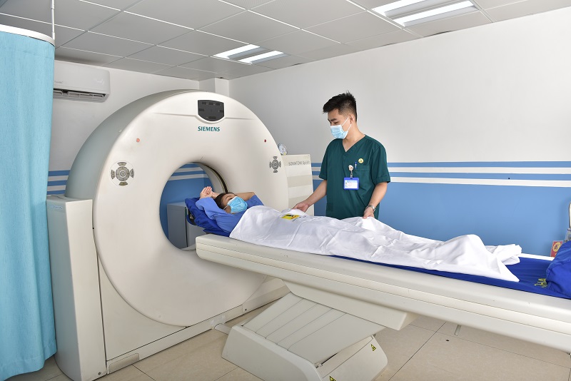 Bệnh nhân chụp MRI chẩn đoán u thần kinh nội tiết